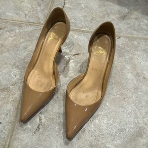 Christian Louboutin. Model: Iriza 70 Size 38.5 Nude Patent Leather